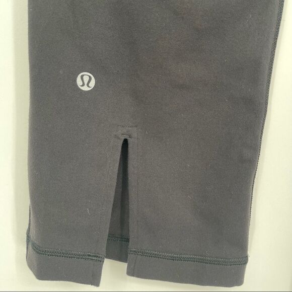 Lululemon cropped multi colored leggings Sz 8 - Picture 4 of 7